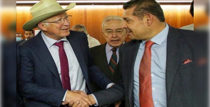 Senador Armenta impulsa diálogo con embajador de EU, Ken Salazar