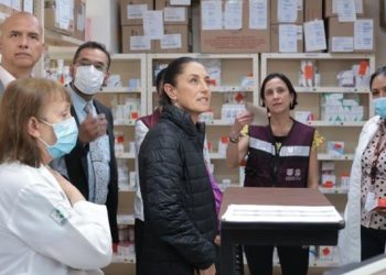 Apoya Sheinbaum reincorporación de médicos jubilados