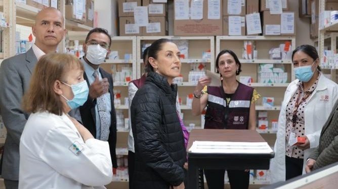 Apoya Sheinbaum reincorporación de médicos jubilados