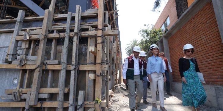 La jefa de Gobierno de la Ciudad de México dijo que solicitó permiso al Congreso de la Ciudad de México para salir del país durante 2 días para participar en la Primera Cumbre de Ciudades de las Américas.