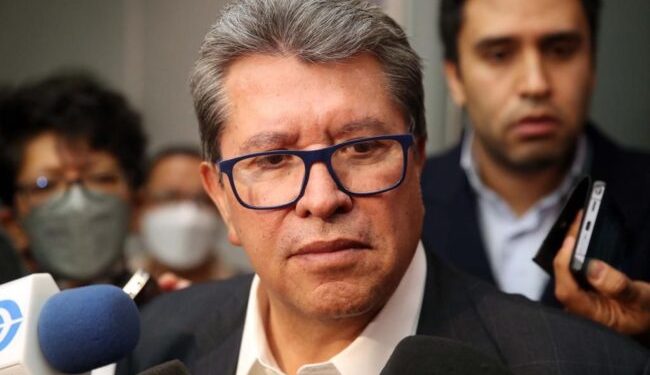 México debe asumir con seriedad y responsabilidad su condición de país de tránsito, para evitar el riesgo de que la tragedia de Juárez se repita, dijo Monreal