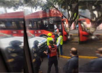 Choque de Metrobús contra un árbol deja  20 heridos