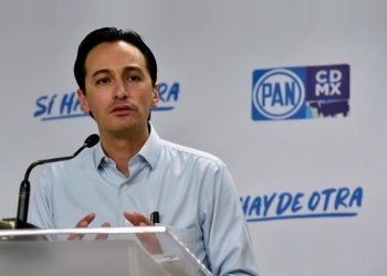 Liderazgos de Morena en la CDMX aprovecharon el conflicto de AMLO con Perú para darle un llegue al canciller Marcelo Ebrard, porque consideran que no ha defendido lo suficiente al presidente,