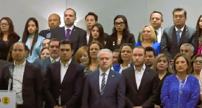 En el PAN, que lleva mano para la selección de quiénes serán los candidatos a la Presidencia y a la Jefatura de Gobierno de la CDMX de la alianza con PRI y PRD en 2024, ya tienen decidido su Plan A: serán los Santiago: Creel y Taboada.