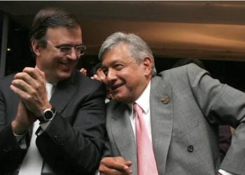 Una vez más, el presidente Andrés Manuel López Obrador intercedió por su ‘corcholata’ presidencial favorita, Claudia Sheinbaum. Fue a pregunta expresa en su mañanera, cuya respuesta fue un mensaje bastante claro para que el canciller Marcelo Ebrard se discipline.