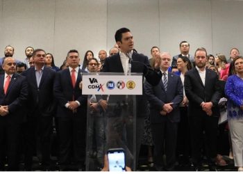 Al mediodía del pasado martes, apenas un par de horas después de que los dirigentes del PAN, PRI y PRD en la Ciudad de México firmaron un pacto para ir en alianza total en la capital en las elecciones de 2024, la jefa de Gobierno, Claudia Sheinbaum tocó un punto neurálgico de esta coalición: falta el método para seleccionar la candidatura a la Jefatura de Gobierno.