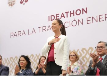 La jefa de Gobierno Claudia Sheinbaum refrendó su postura de que el método para elegir al candidato presidencial de Morena al 2024 debe ser la encuesta, que está contemplada en los estatutos del partido y “se realiza desde hace mucho tiempo.