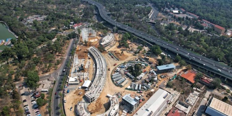 La jefa de Gobierno Claudia Sheinbaum anunció que el Parque Aztlán, ubicado en la Segunda Sección del Bosque de Chapultepec, será inaugurado el próximo 30 agosto y estará conformado por juegos mecánicos, juegos tradicionales, un foro de espectáculos, el Museo Dolores Olmedo y una rueda de la fortuna de 85 metros.