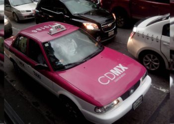 Dejan de operar 70 mil concesiones de taxistas: Semovi