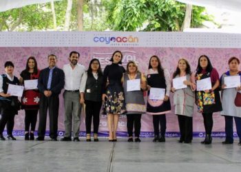Reconoce Coyoacán labor de mamás, docentes y adultas mayores