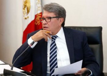 Ricardo Monreal destaca innovaciones en tesis sobre violencia obstétrica