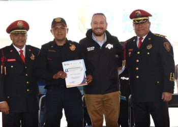 Condecora Congreso CDMX a elemento Blindar BJ