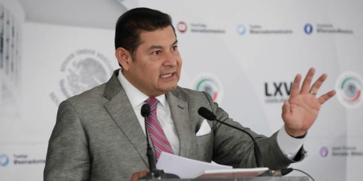 Seguro que usted pensaba que ya lo había visto todo, en esta administración, como marchas fifi’s, decretazos, abrazos o balazos, entre otras cosas; pues no es así.