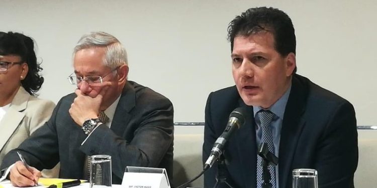 Los diputados del PRD en el Congreso de la CDMX, comandados por Víctor Hugo Lobo, ya le enviaron un ultimátum a su vicecoordinador, Jorge Gaviño, quien hace una semana anunció su apoyo pleno a la candidatura presidencial de Claudia Sheinbaum, de Morena.