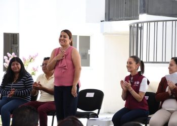 Jefa de Gobierno y Alcaldesa entregan unidad habitacional en Tláhuac