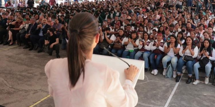 El arreglo que aprueben los diputados en el Pleno no tendrá fundamento legal sólido porque deben cubrir las lagunas Constitucionales para salvar el trámite. Lo veremos.