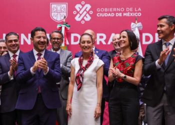 Al anunciar que solicitará licencia definitiva a la Jefatura de Gobierno de la CDMX a partir del viernes 16, Claudia Sheinbaum presumió que por hoy encabeza las encuestas rumbo a la elección presidencial del 2024, y que será la primera presidenta de México.