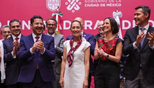 Al anunciar que solicitará licencia definitiva a la Jefatura de Gobierno de la CDMX a partir del viernes 16, Claudia Sheinbaum presumió que por hoy encabeza las encuestas rumbo a la elección presidencial del 2024, y que será la primera presidenta de México.