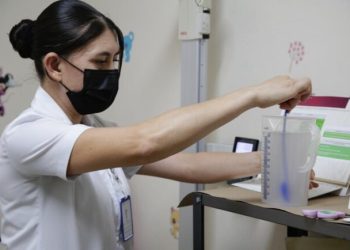 Habilita GCDMX salas de hidratación por onda de calor