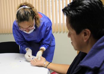 En el marco del Día Mundial Contra la Hepatitis C, la alcaldía Coyoacán llevó a cabo una Jornada de Salud con el objetivo de contar con una detección oportuna de esta enfermedad mediante pruebas rápidas de antígeno gratuitas para la población coyoacanense.