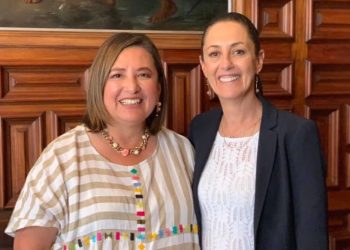 FOTO: ARCHIVO, 2017. Hoy, se perfilan como rivales por la Presidencia de la República para 2024: Xóchitl Gálvez, del Frente Amplio por México (PAN, PRI y PRD), y Claudia Sheinbaum, de Morena, PT y PVEM.