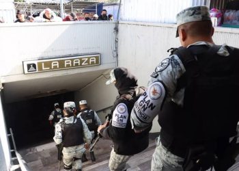 ¿Quién se hubiera imaginado hace 35 años cuando Martí Batres andaba de grillo y porro en la UNAM, que algún día se convertiría en jefe de Gobierno de la Ciudad de México y que además desde ese cargo sería promotor, impulsor y defensor de la militarización en la capital?