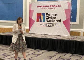 Desde hace unos días, en los círculos políticos se preguntan qué trama la ex jefa de Gobierno del Distrito Federal, Rosario Robles, con eso de que inició su “Ruta de la Gratitud” para recorrer todo el país y agradecer a quienes escucharon a su hija Mariana Moguel cuando buscó su solidaridad en los días que estuvo en prisión.