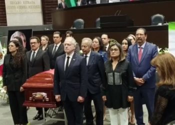Es una constante en el mundo, y nuestro país no es la excepción, que cuando vienen momentos políticos importantes, muere un actor político que seguramente iba a aportar su inteligencia, su mesura y su amor por México en esa coyuntura.