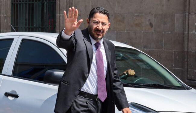 «No es necesario estas protestas”; dice Batres a médicos