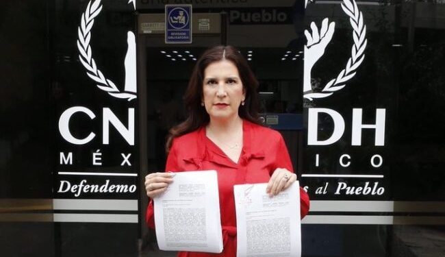 Presenta Kenia López ante CNDH quejas contra AMLO