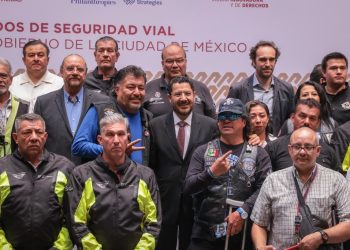 El Jefe de Gobierno, Martí Batres, anunció modificaciones al Reglamento de Tránsito de la CDMX para hacer más drásticas las medidas de control para los motociclistas, a fin de reducir accidentes mortales en que estén involucrados estos vehículos. FOTO: GCDMX