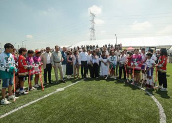 De un tiradero de basura pasó a ser un espacio de recreación, esparcimiento y actividades deportivas para los habitantes de la zona oriente de la capital, con una inversión que suma en sus tres etapas, más de 467 millones de pesos. Y ayer su entrega e inauguración la encabezó el Jefe de Gobierno, Martí Batres Guadarrama. Es en Iztapalapa, se trata de la tercera etapa de la recuperación y transformación del Parque Cuitláhuac.