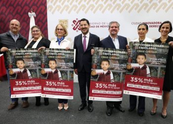 Los padres y madres de familia de un millón 250 mil niñas y niños de la Ciudad de México empezaron a recibir desde este martes los recursos correspondientes al Programa de “Uniformes y Útiles Escolares”, para el ciclo escolar 2023-2024, por lo cual se les entregarán entre 970 y mil 180 pesos, de acuerdo con el nivel de estudios en el que se encuentren.