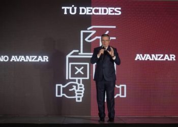 Truena Ebrard contra Morena por ‘acarreo’ de Sheinbaum