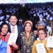 Brugada y Batres entregan vales Mercomuna a familias en Iztapalapa; la meta son 180 mil