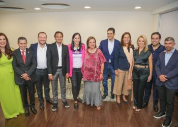 Asiste Lía Limón al evento “Derecho de Réplica” en la Expo Santa Fe