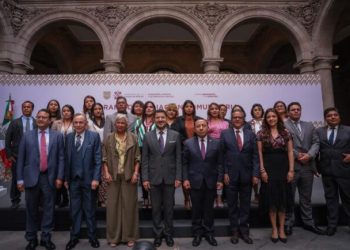 Presentan Batres y Rafael  Guerra “Programa de Mediación Comunitaria. Diálogo para Solucionar Conflictos”