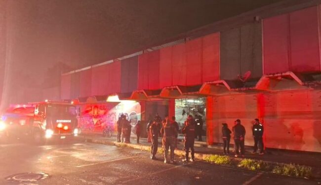 Mercado Álamos trabajará tras incendio controlado