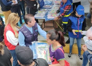 Entrega Coyoacán útiles escolares en apoyo a la economía familiar