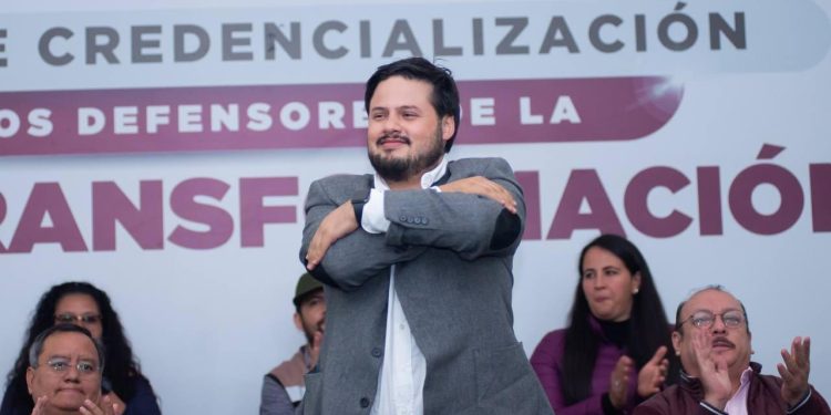 Otra vez, la dirigencia de Morena en la Ciudad de México, que formalmente está en manos de Sebastián Ramírez, demostró que no está a la altura de la compleja situación rumbo a la contienda 2024. FOTO: X / Sebastián Ramírez
