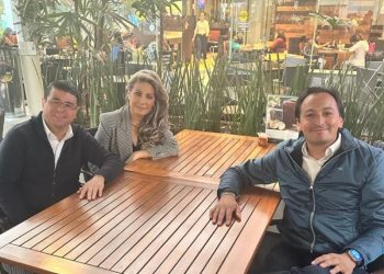 Como un valde de agua debió haberle caído al alcalde de Cuajimalpa, el priísta Adrián Rubalcava –al parecer el destinatario–, el acuerdo de los tres partidos que conforman el Frente Amplio por México (PAN, PRI y PRD), de que se van a ajustar a los tiempos legales marcados por el IECM. FOTO: X / Nora Arias, presidenta PRD CDMX