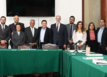 En el Congreso de la Ciudad de México se llevó a cabo la instalación del Consejo Judicial Ciudadano, conformado por 11 ciudadanos que tendrán la misión de evaluar quién será la o el titular de la Fiscalía General de Justicia (FJCDMX) de 2024 a 2027, y el primer escenario es que sea ratificada su actual titular, Ernestina Godoy, por cuatro años más. FOTO: Congreso CDMX