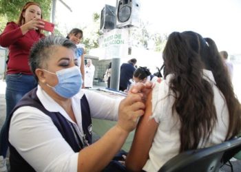 Arranca campaña de vacunación contra el Virus del Papiloma Humano en CDMX
