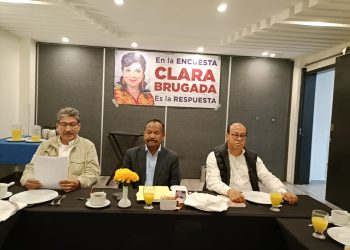 En pleno arranque del levantamiento de la encuesta con la que definirán quién encabezará la Coordinación de los Comités de Defensa de la Cuarta Transformación en la Ciudad de México, la agrupación política nacional “Misión Esperanza” manifestó su apoyo a Clara Brugada. FOTO: Campaña Brugada