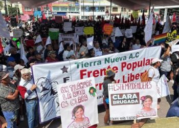 Clara Brugada busca respaldo en Tláhuac, pero evento no conquista a la población