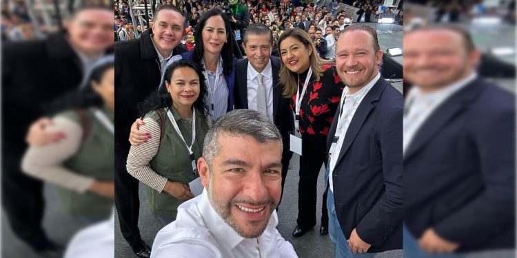 Un tema que surgió en el encuentro casual que tuvieron este domingo en Coyoacán los líderes de PAN, PRI y PRD en la CDMX y en el que también coincidieron los aspirantes a la Jefatura de Gobierno, es el desacuerdo de panistas para que vayan a la encuesta final por la candidatura dos representantes de PAN, dos del PRI y dos del PRD, porque no se corresponde con el peso electoral de cada partido. FOTO: X / Lía Limón