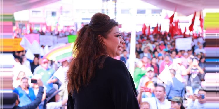 Entre los grupos duros, los originales, los fundadores de Morena tienen dos convicciones. La primera: que como van hoy, ya perdieron la Ciudad de México; la segunda: para recuperarla, ven en Iztapalapa el bastión que por tercera vez va a salvar el movimiento de Andrés Manuel López Obrador, como en el 2000 y 2009. FOTO: X / Clara Brugada