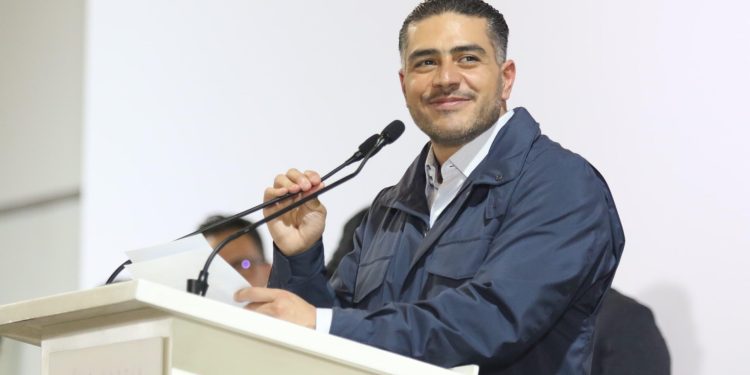 El aspirante a la candidatura de Morena para la Jefatura de Gobierno Omar García Harfuch aseguró que bases sociales del partido así como sus fundadores lo apoyan para ser el candidato a la Jefatura de Gobierno en la elección del 2024. FOTO: Campaña Harfuch
