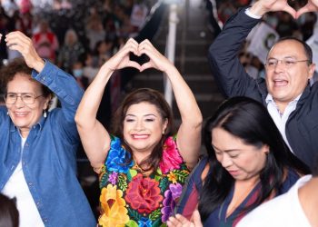 “Es una acción positiva –mejor dicho ‘acción afirmativa’– que logra hacer que participemos más mujeres. De lo contrario, la mayoría seguirían siendo hombres", expresó Brugada Molina. FOTO: Campaña Brugada