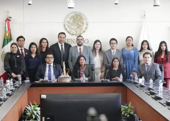 “Los invito a que, donde sea que ustedes estén construyendo, lo hagan desde la posibilidad de ser un mejor ciudadano y mexicano”, para tener una mejor familia, comunidad y país, expresó la presidenta del Senado, Ana Lilia Rivera. FOTO: Senado